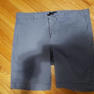 Theory Men's Shorts Size 32